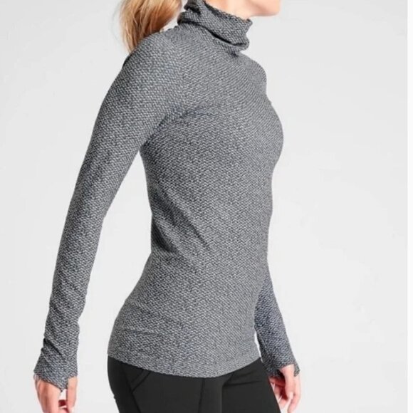 Athleta Flurry Peak Seamless Turtleneck Pullover Long Sleeve Thumbholes XS - Picture 1 of 11